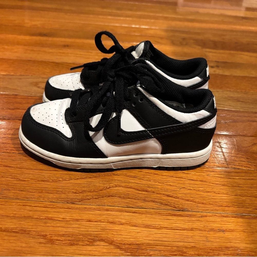 Nike Kids Black and White Sneakers